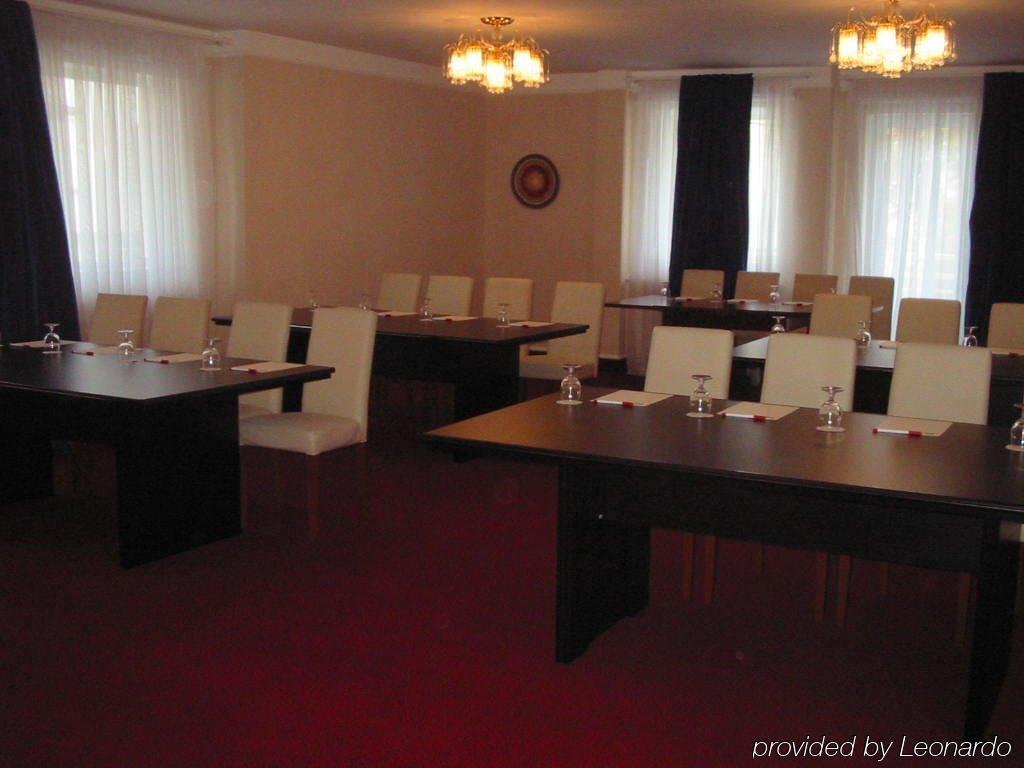 Monte-Nelly Hotel Bukarest Eksteriør billede