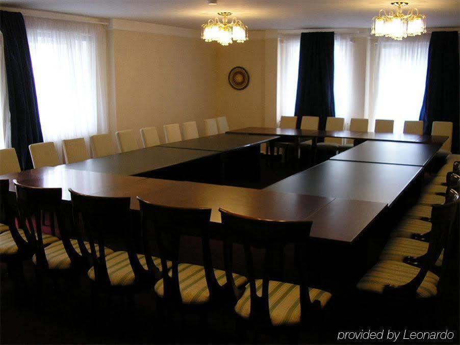 Monte-Nelly Hotel Bukarest Eksteriør billede