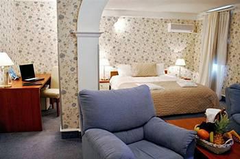 Monte-Nelly Hotel Bukarest Eksteriør billede