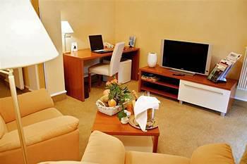 Monte-Nelly Hotel Bukarest Eksteriør billede
